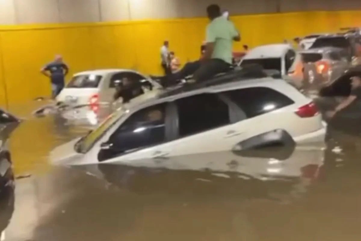 Temporal de quarta (14) registrou em 40 minutos chuva esperada para 11 dias